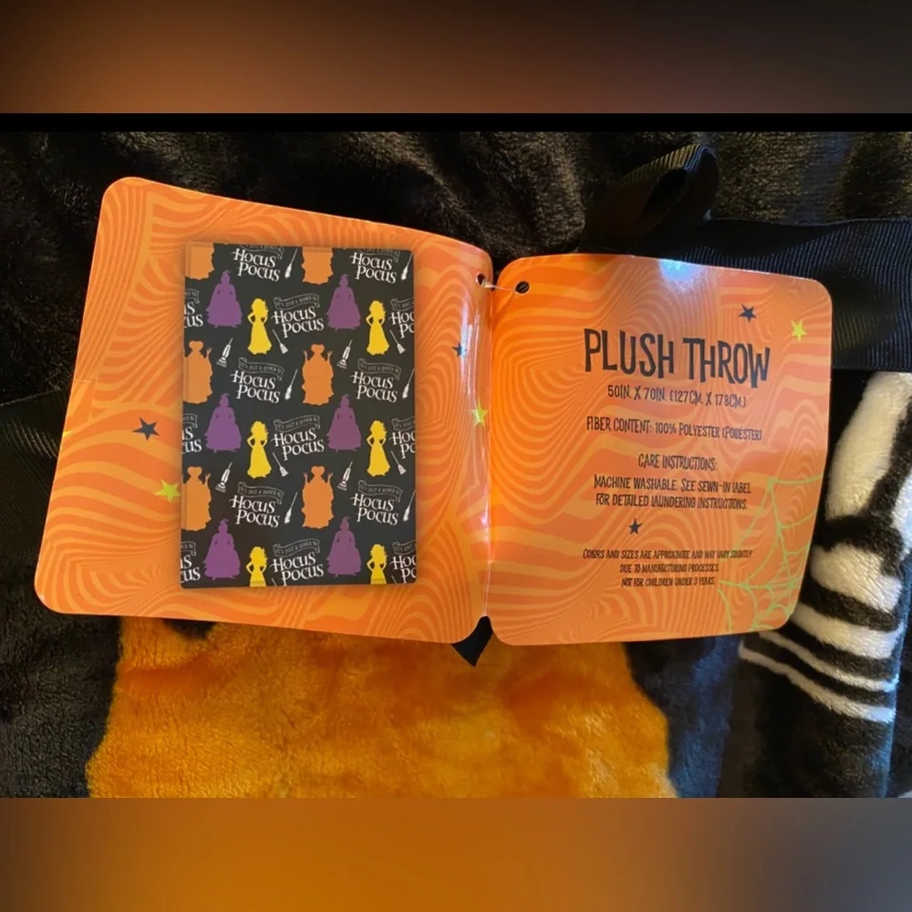 Disney Villains Halloween Hocus Pocus  plush Throw 50”x70” Brand new